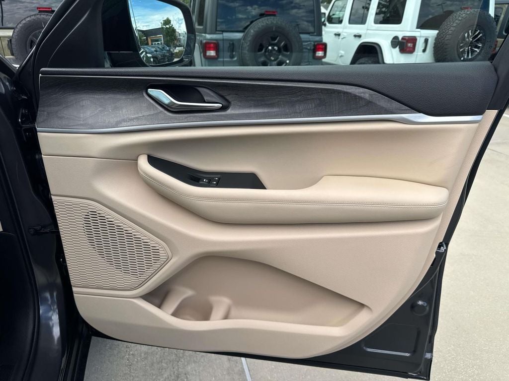 2025 Jeep Grand Cherokee GRAND CHEROKEE LIMITED 4X2