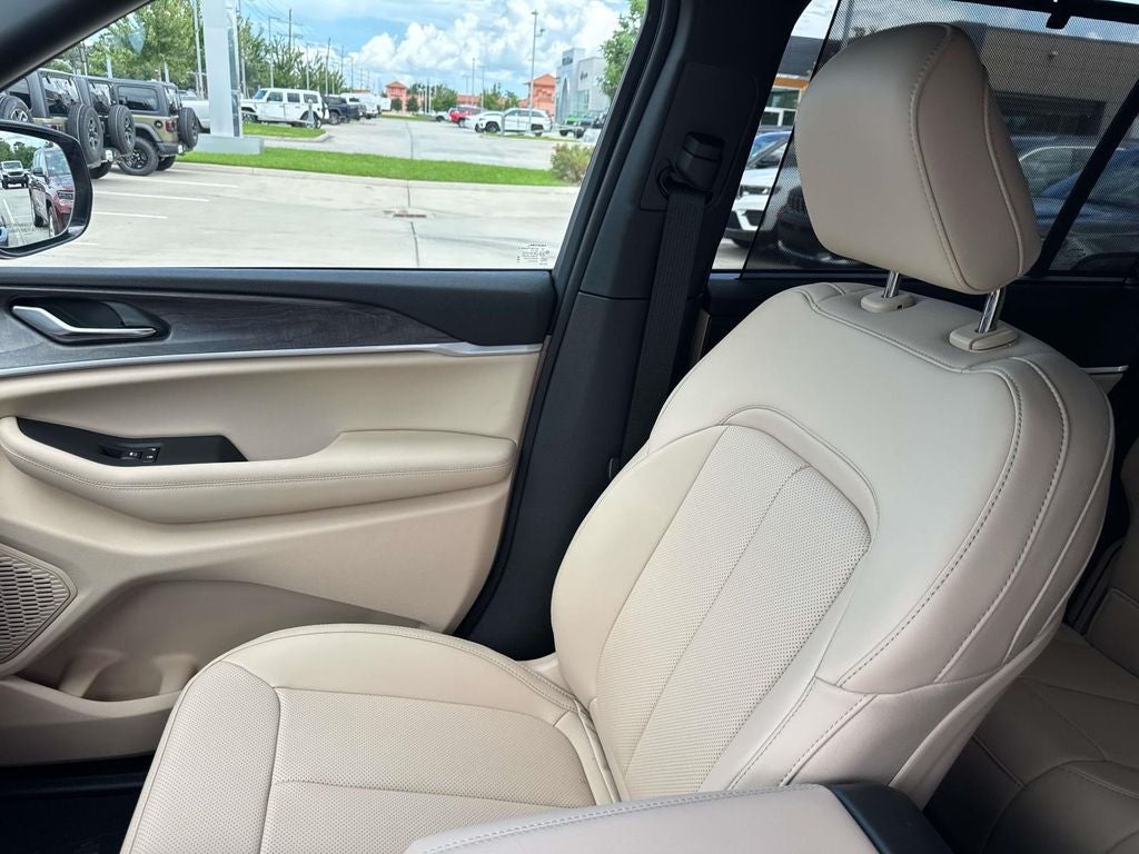 2025 Jeep Grand Cherokee GRAND CHEROKEE LIMITED 4X2