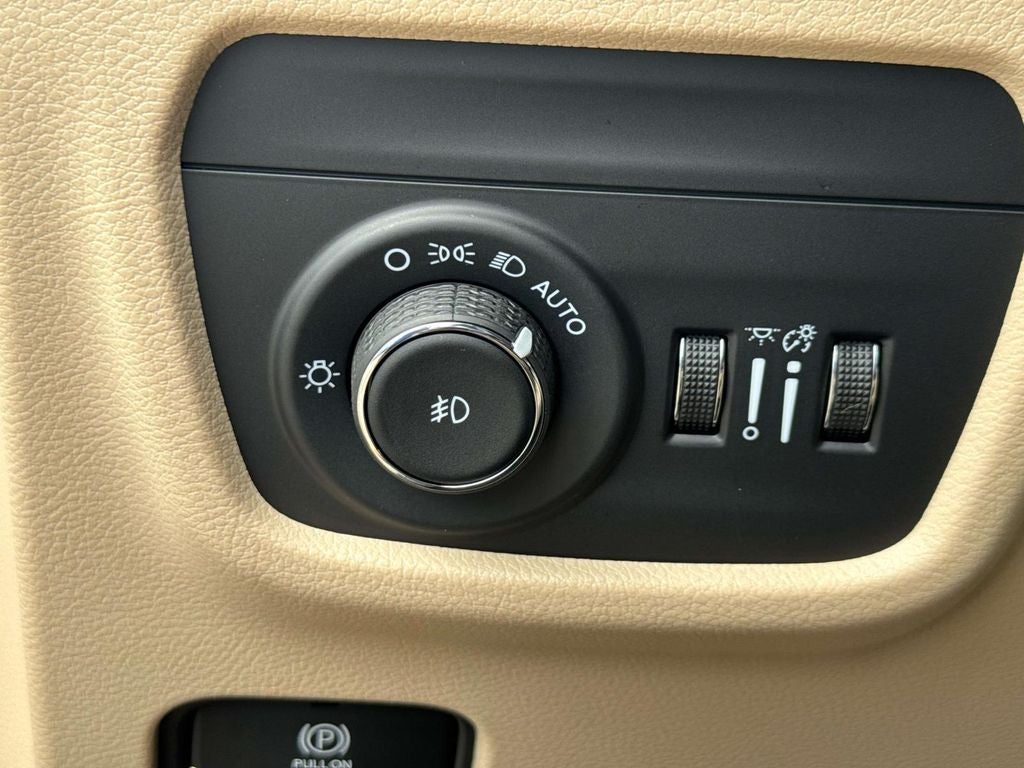 2025 Jeep Grand Cherokee GRAND CHEROKEE LIMITED 4X2