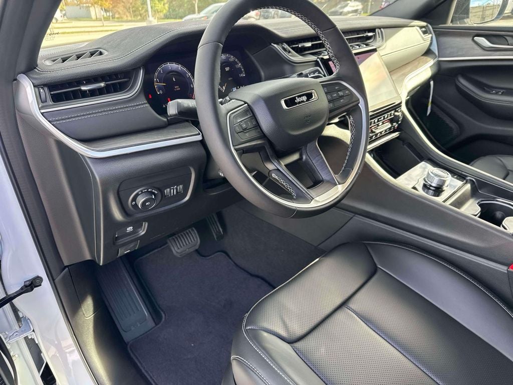 2025 Jeep Grand Cherokee GRAND CHEROKEE LIMITED 4X2