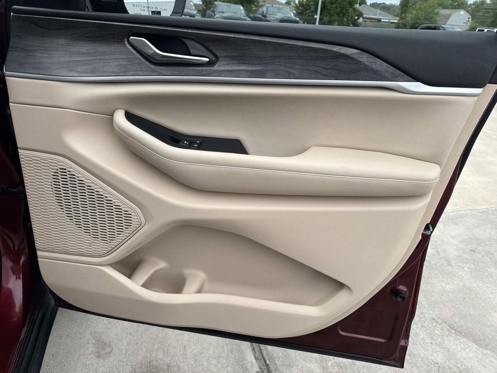 2023 Jeep Grand Cherokee Limited 4x2