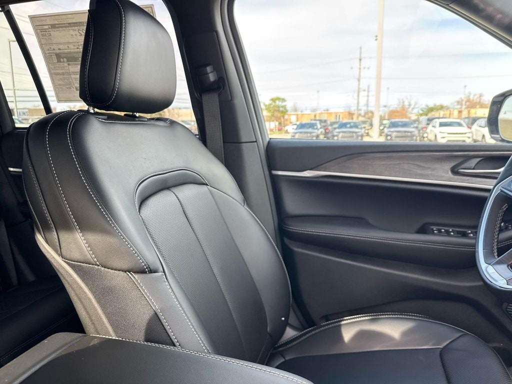 2025 Jeep Grand Cherokee GRAND CHEROKEE LIMITED 4X2