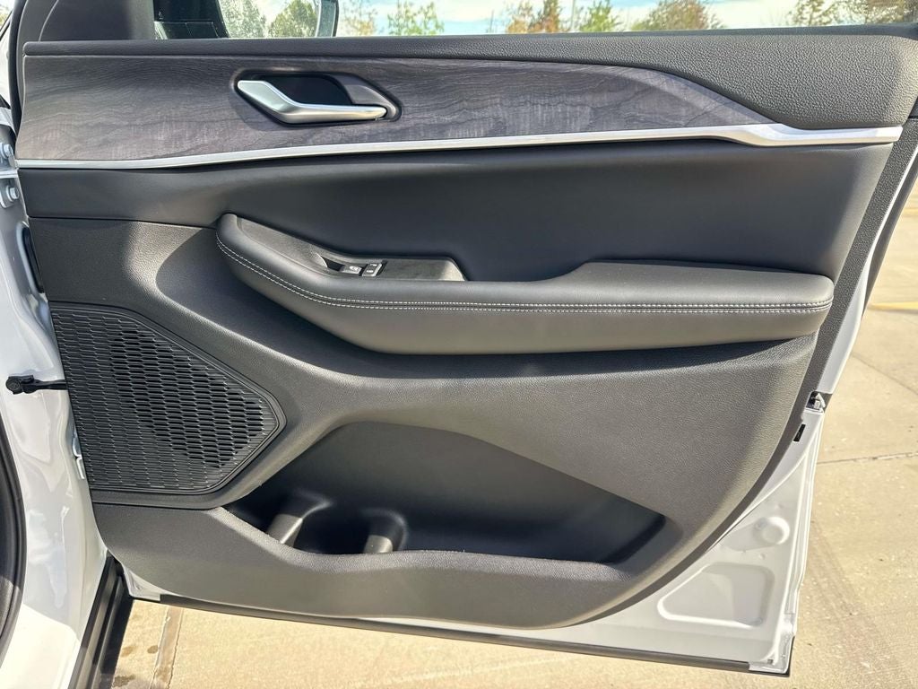 2025 Jeep Grand Cherokee GRAND CHEROKEE LIMITED 4X2