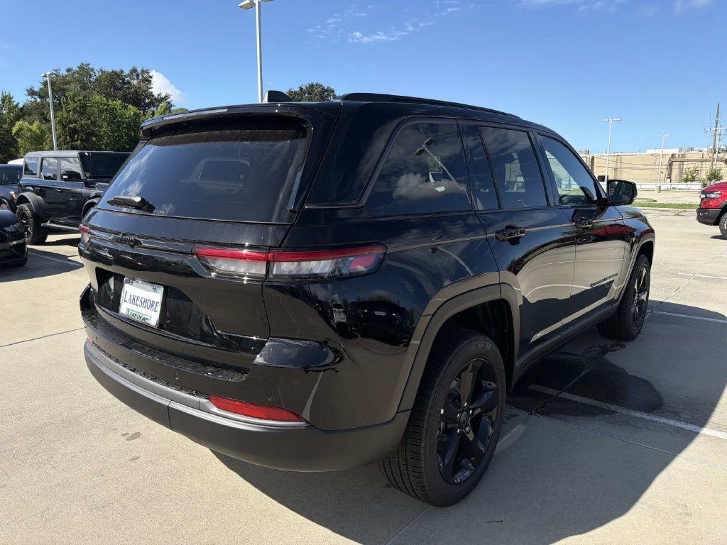 2027 Jeep Grand Cherokee Limited