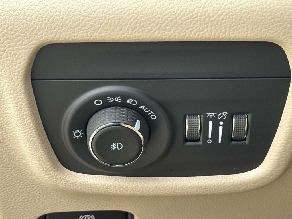 2026 Jeep Grand Cherokee GRAND CHEROKEE LIMITED 4X2