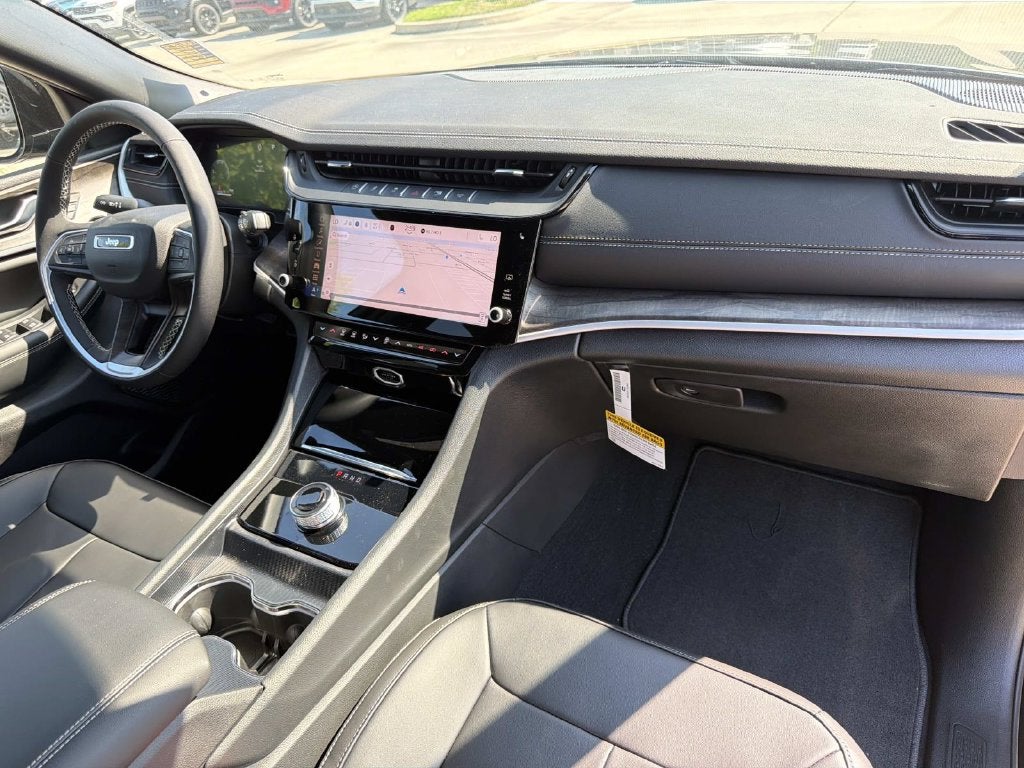 2027 Jeep Grand Cherokee Limited