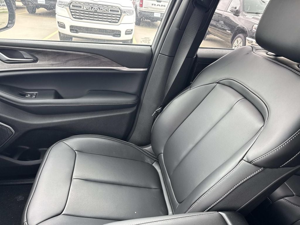 2026 Jeep Grand Cherokee GRAND CHEROKEE LIMITED 4X2