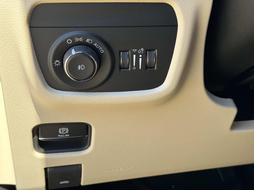 2026 Jeep Grand Cherokee GRAND CHEROKEE LIMITED 4X2