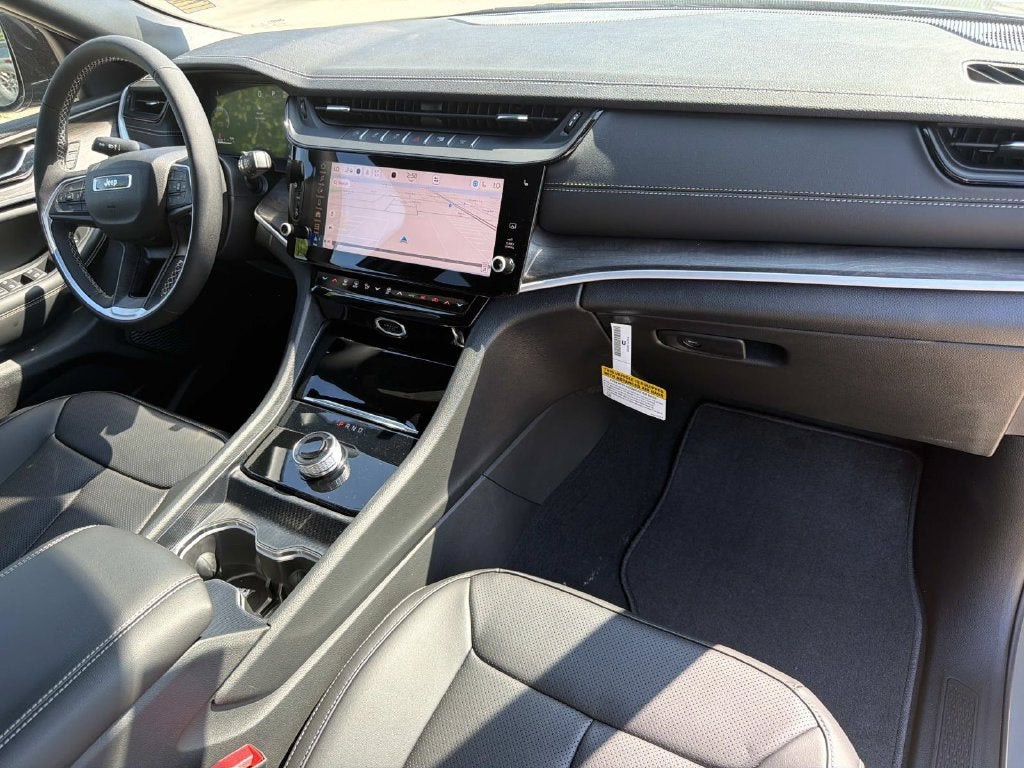 2027 Jeep Grand Cherokee Limited