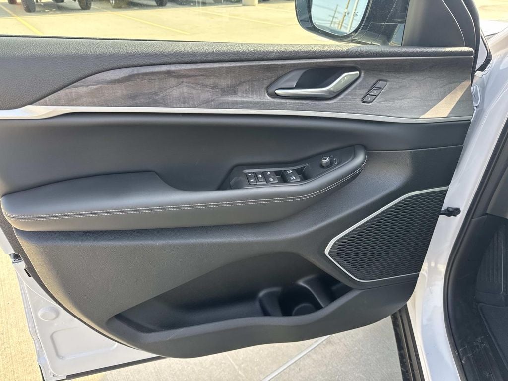 2026 Jeep Grand Cherokee GRAND CHEROKEE LIMITED 4X2