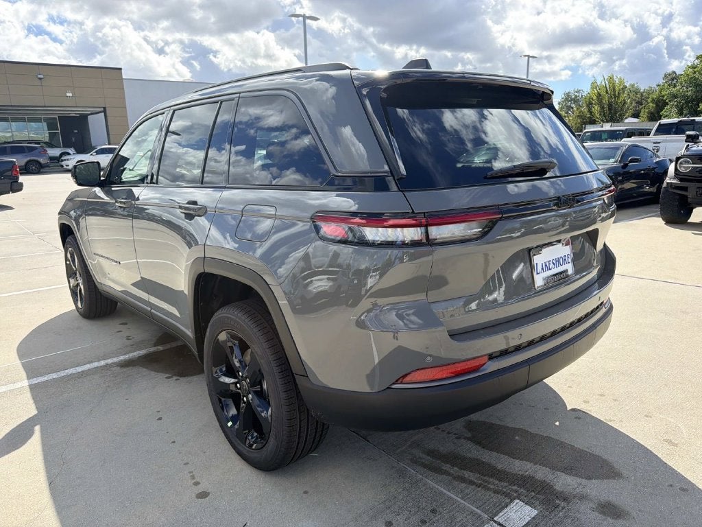 2027 Jeep Grand Cherokee Limited