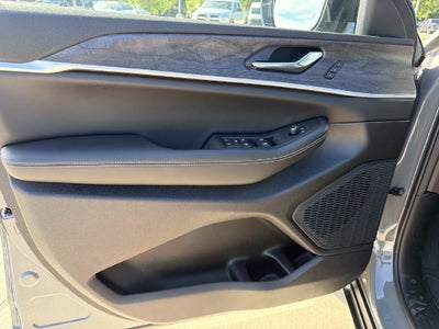 2027 Jeep Grand Cherokee Limited