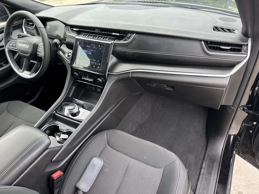 2025 Jeep Grand Cherokee Laredo X 4x4