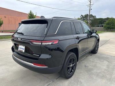 2025 Jeep Grand Cherokee Laredo X 4x4