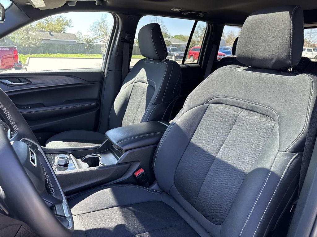 2024 Jeep Grand Cherokee Laredo X 4x4