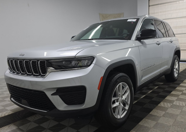 2024 Jeep Grand Cherokee Laredo X 4x4