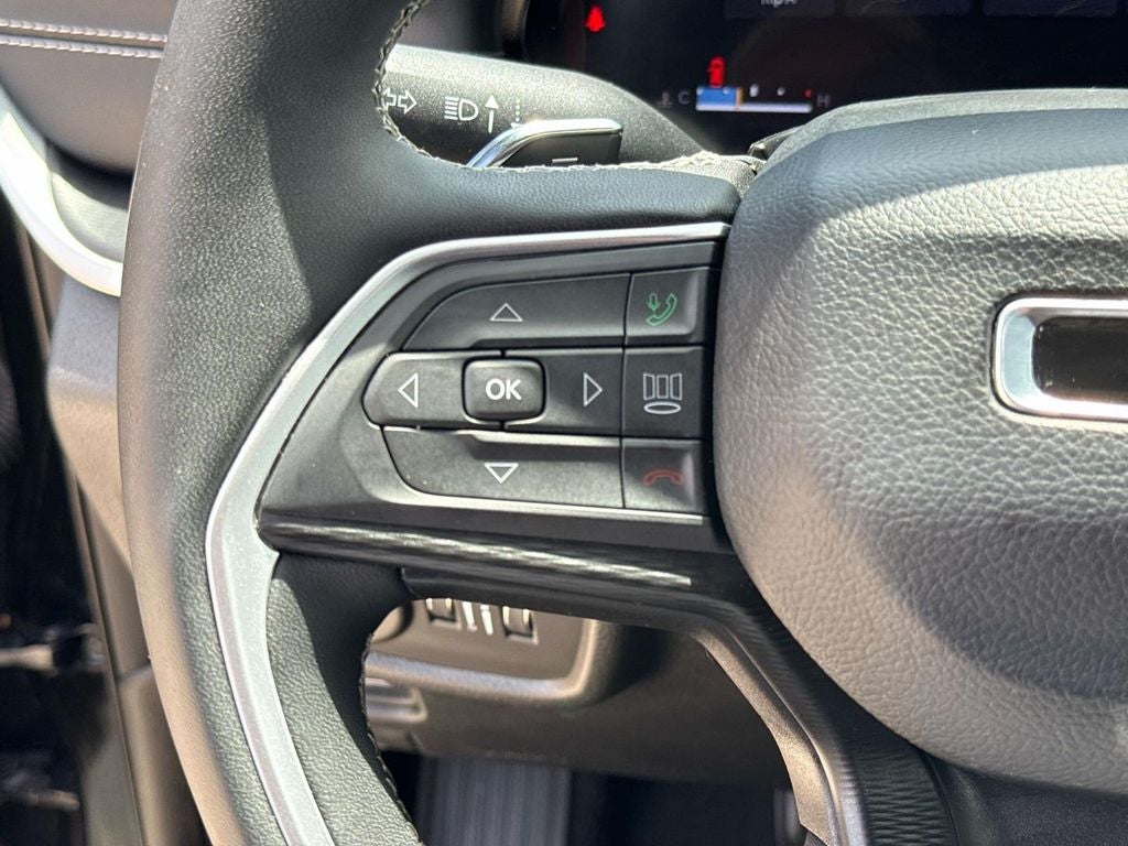 2025 Jeep Grand Cherokee Laredo X 4x4