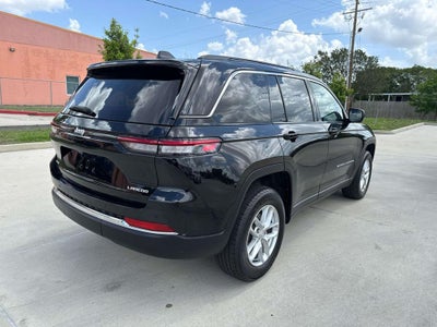 2025 Jeep Grand Cherokee Laredo X 4x4