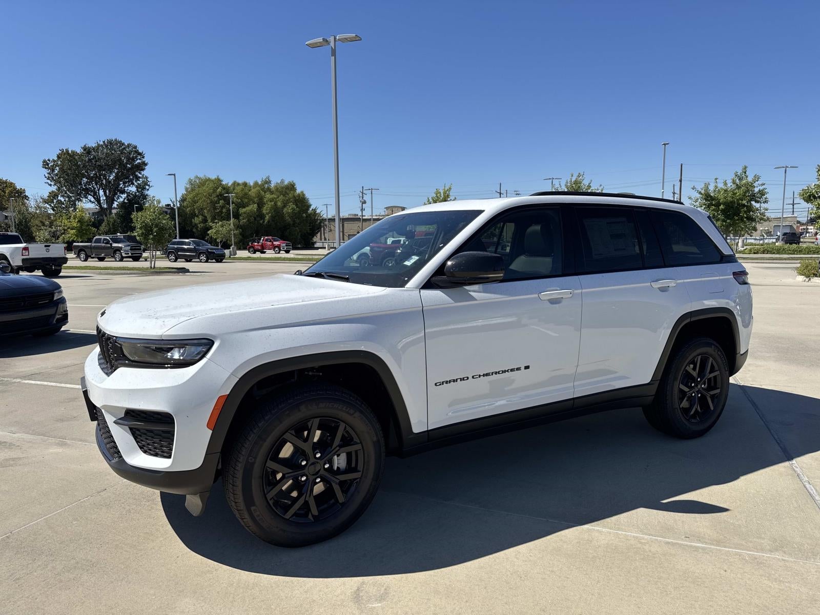 2025 Jeep Grand Cherokee GRAND CHEROKEE ALTITUDE X 4X4