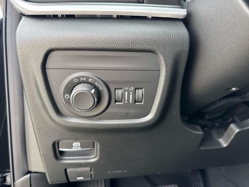 2025 Jeep Grand Cherokee GRAND CHEROKEE L ALTITUDE X 4X2