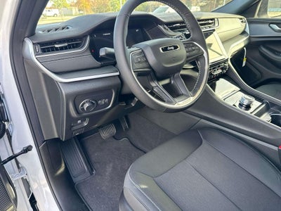 2025 Jeep Grand Cherokee GRAND CHEROKEE L LAREDO 4X2