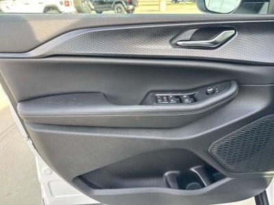 2025 Jeep Grand Cherokee GRAND CHEROKEE L LAREDO 4X2