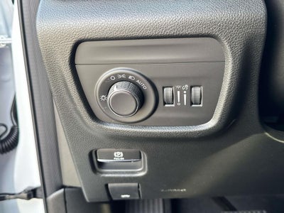 2025 Jeep Grand Cherokee GRAND CHEROKEE L LAREDO 4X2