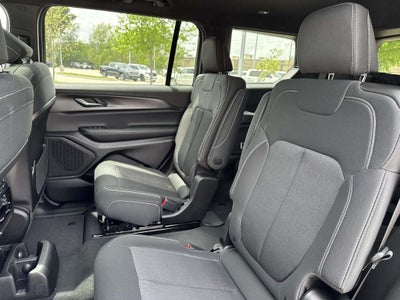 2026 Jeep Grand Cherokee GRAND CHEROKEE L LAREDO X 4X2