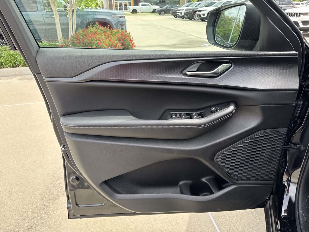 2026 Jeep Grand Cherokee GRAND CHEROKEE L LAREDO X 4X2