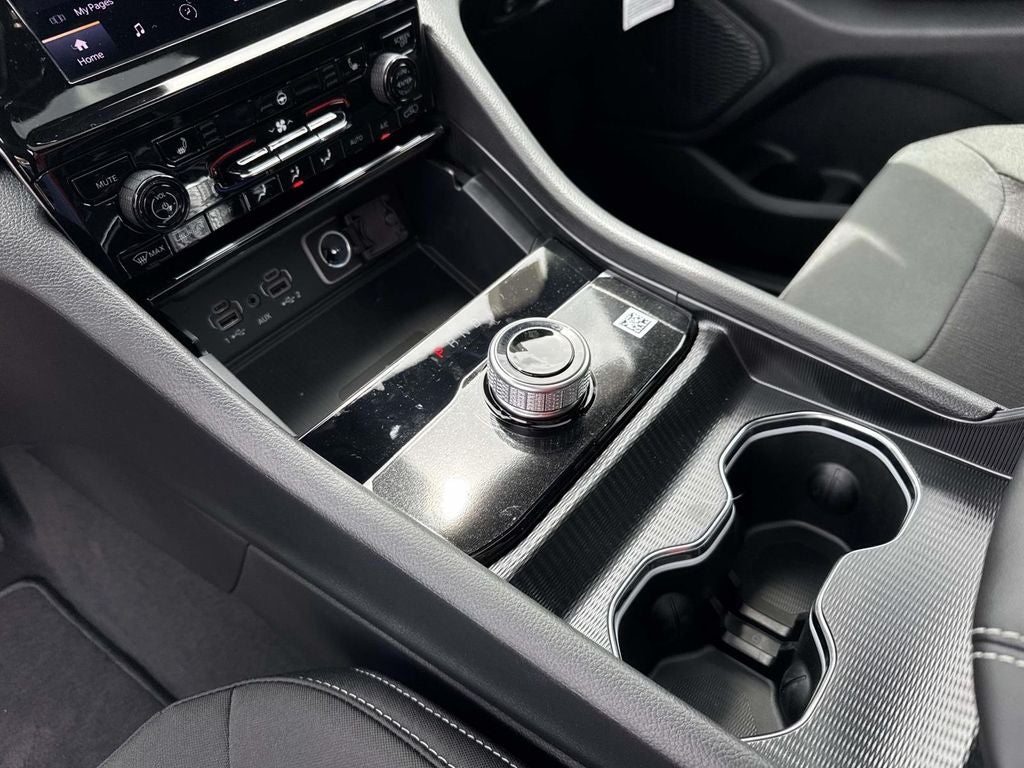 2026 Jeep Grand Cherokee GRAND CHEROKEE L LAREDO X 4X2