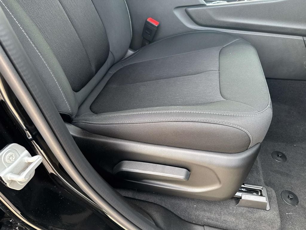 2025 Jeep Grand Cherokee GRAND CHEROKEE L LAREDO 4X2