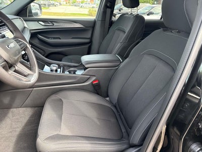 2025 Jeep Grand Cherokee GRAND CHEROKEE L LAREDO 4X2