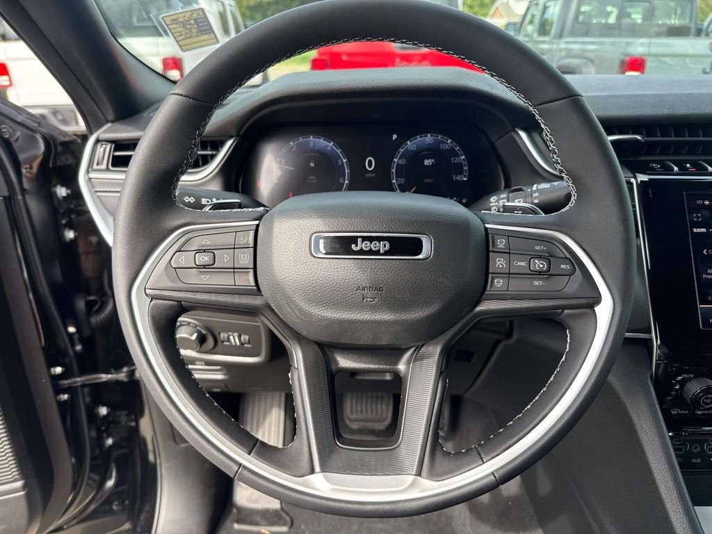 2025 Jeep Grand Cherokee GRAND CHEROKEE L LAREDO 4X2