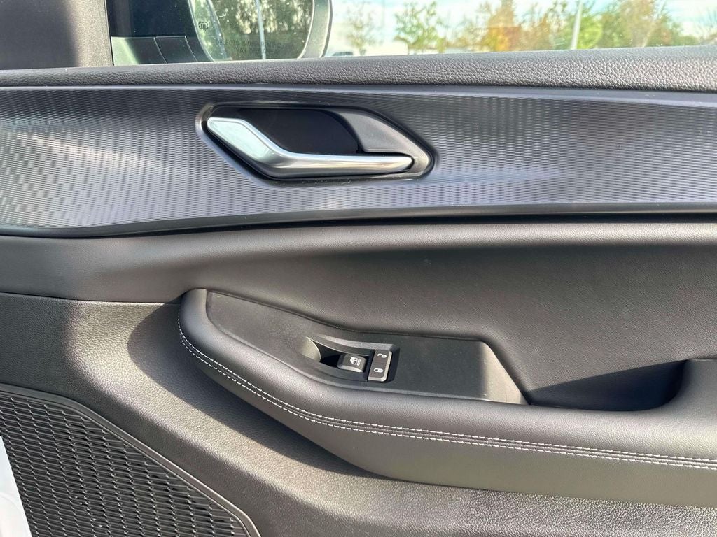 2025 Jeep Grand Cherokee GRAND CHEROKEE L LAREDO 4X2