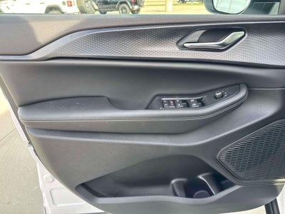 2025 Jeep Grand Cherokee GRAND CHEROKEE L LAREDO 4X2