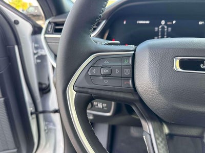 2025 Jeep Grand Cherokee GRAND CHEROKEE L LAREDO 4X2