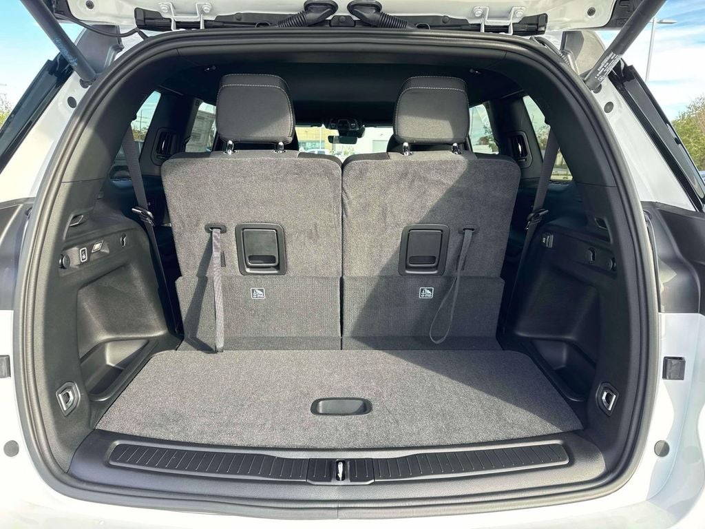 2025 Jeep Grand Cherokee GRAND CHEROKEE L LAREDO 4X2