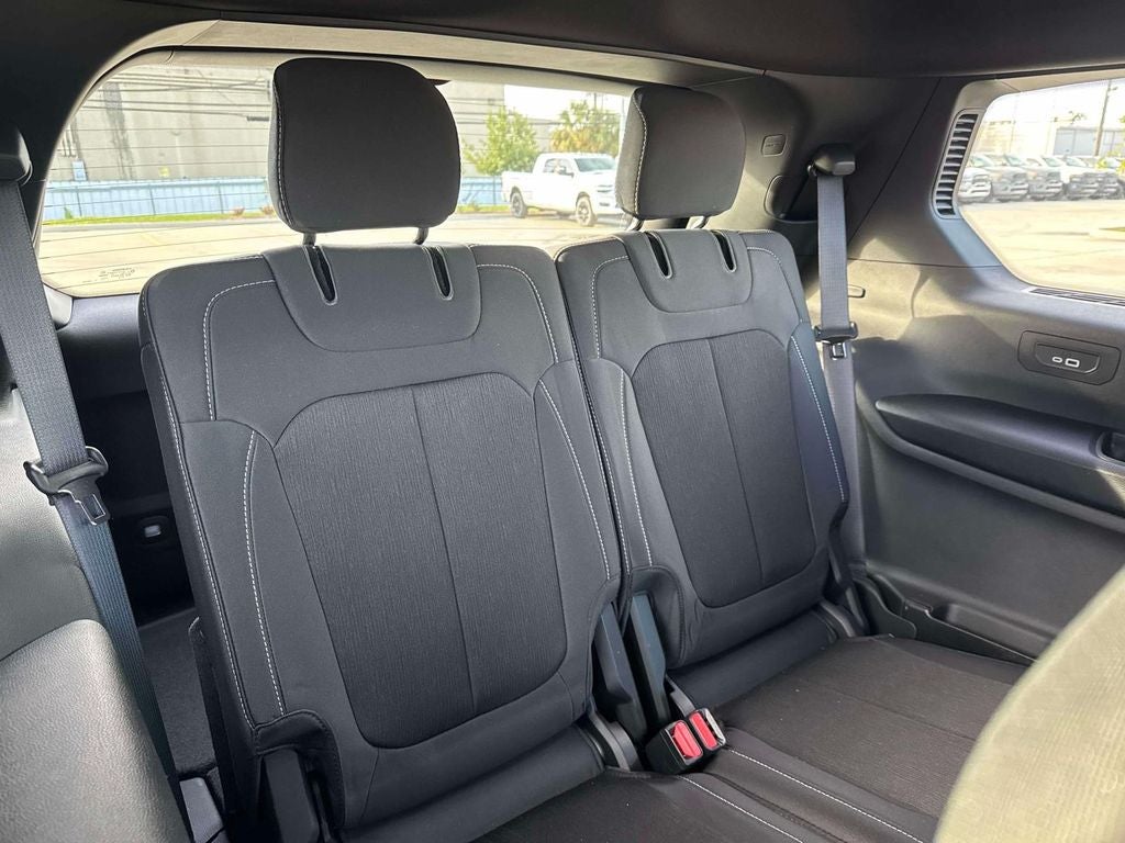 2025 Jeep Grand Cherokee GRAND CHEROKEE L LAREDO 4X2