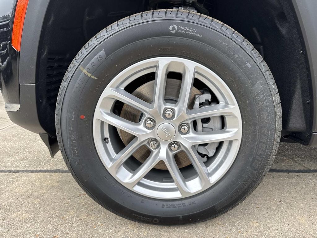 2025 Jeep Grand Cherokee GRAND CHEROKEE L LAREDO X 4X2
