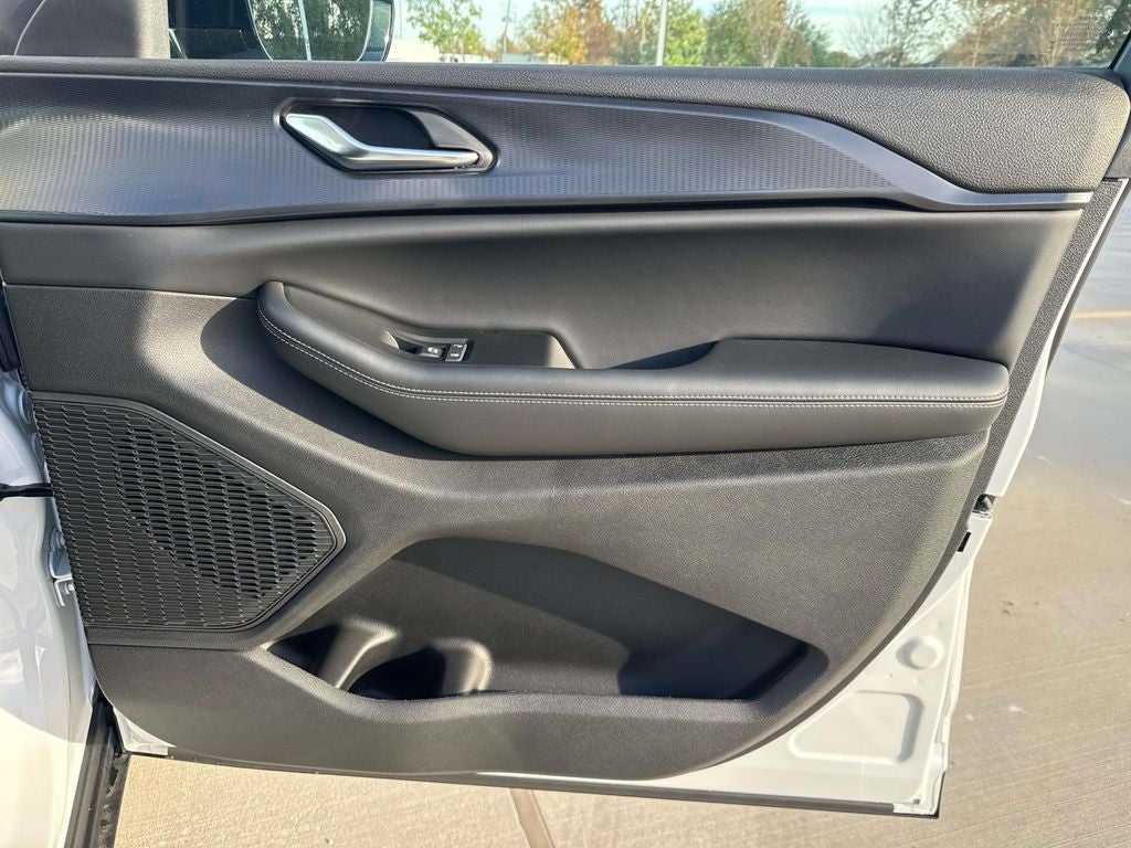 2025 Jeep Grand Cherokee GRAND CHEROKEE L ALTITUDE X 4X2