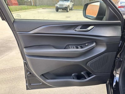 2025 Jeep Grand Cherokee GRAND CHEROKEE L LAREDO 4X2