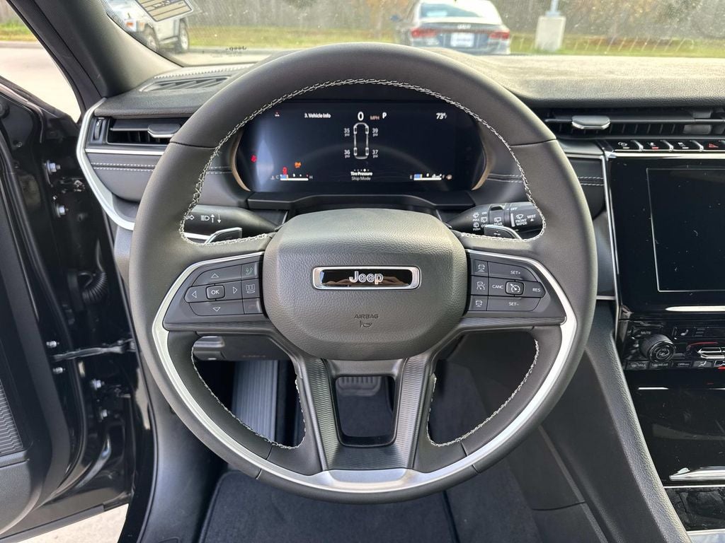 2025 Jeep Grand Cherokee GRAND CHEROKEE L LAREDO 4X2