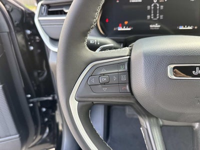 2025 Jeep Grand Cherokee GRAND CHEROKEE L LAREDO 4X2