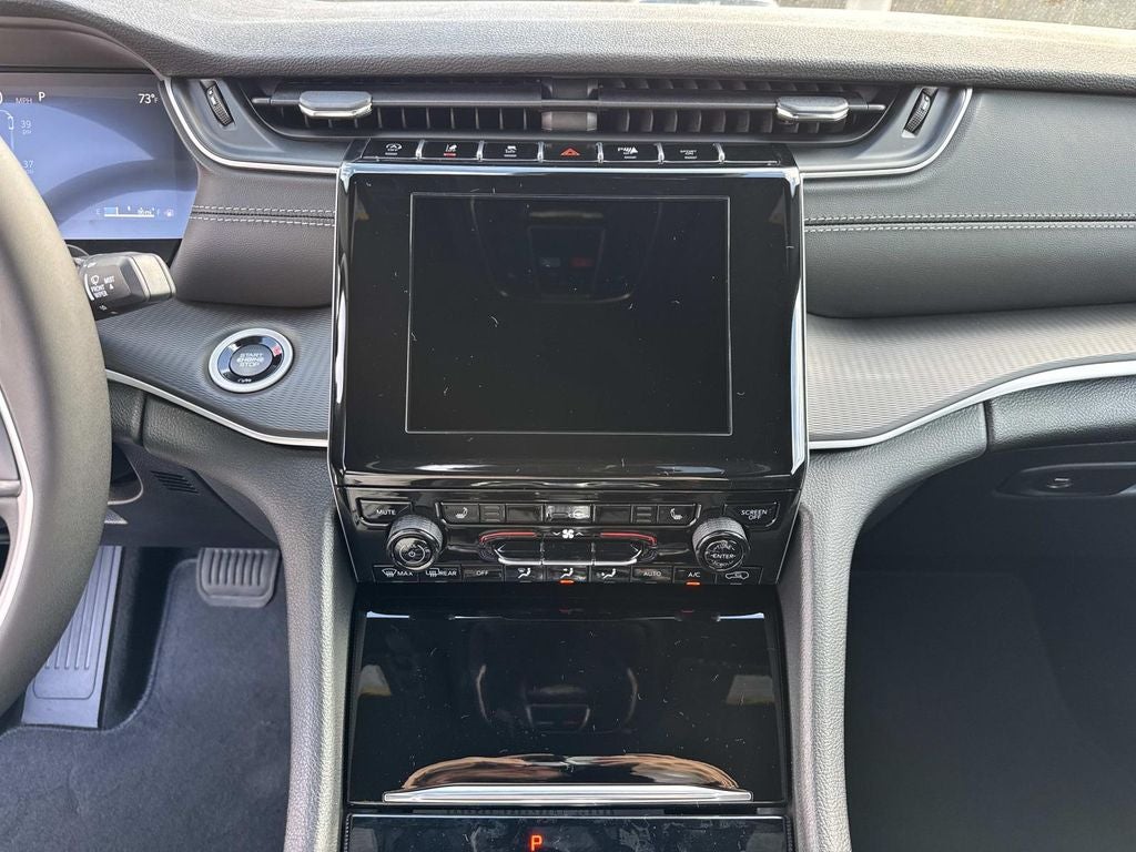 2025 Jeep Grand Cherokee GRAND CHEROKEE L LAREDO 4X2