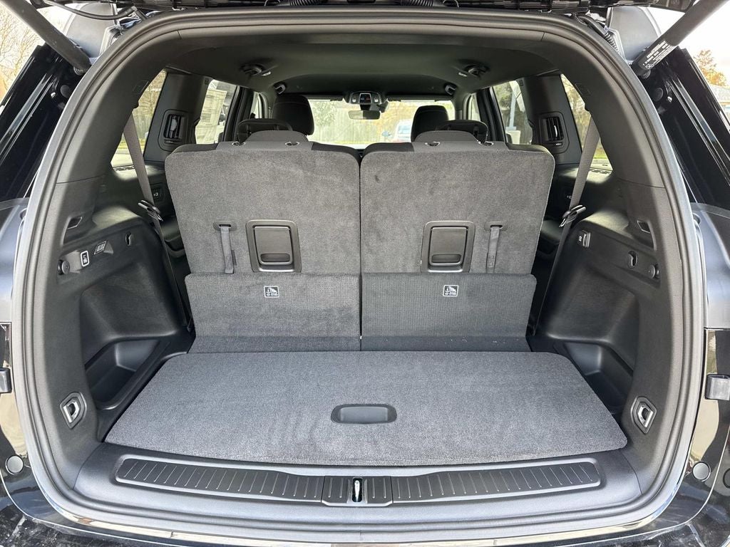 2025 Jeep Grand Cherokee GRAND CHEROKEE L LAREDO 4X2