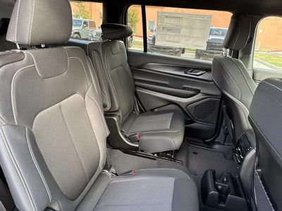 2025 Jeep Grand Cherokee GRAND CHEROKEE L LAREDO 4X2