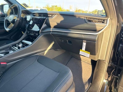 2025 Jeep Grand Cherokee GRAND CHEROKEE L LAREDO 4X2