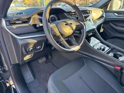 2025 Jeep Grand Cherokee GRAND CHEROKEE L LAREDO 4X2