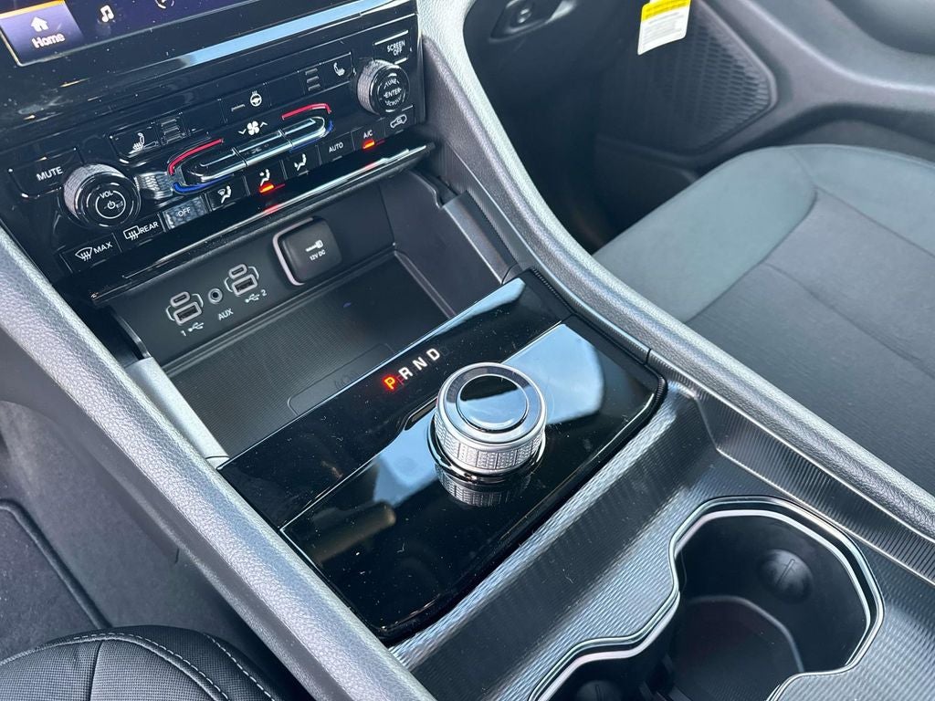 2025 Jeep Grand Cherokee GRAND CHEROKEE L LAREDO 4X2