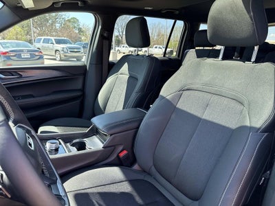 2026 Jeep Grand Cherokee GRAND CHEROKEE L LAREDO X 4X2